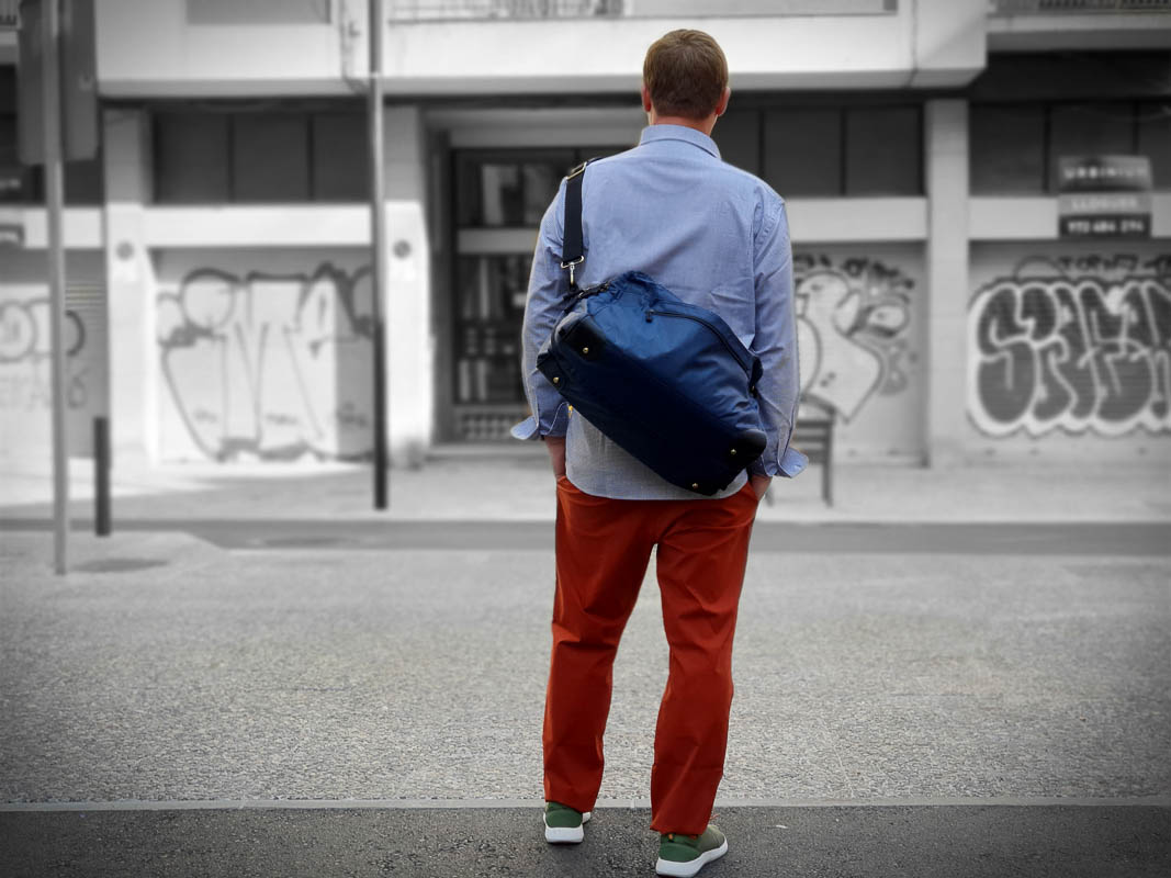 travel blogger making content in the era of AI